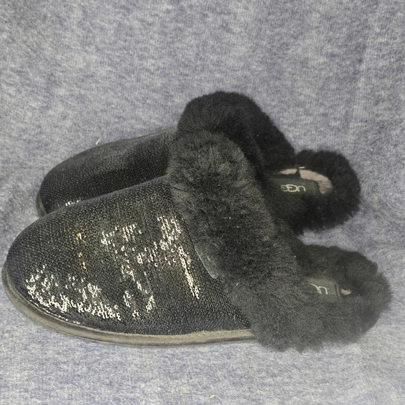 UGG Size 8 Women Scuffette II Mirror Ball Sequin Black Slippers Slip On flat - Picture 4 of 7
